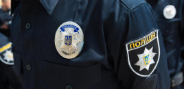 У Кривому Розі затримали агресивних хуліганів, один із яких поранив патрульного