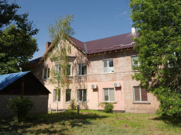 Відновлення житлового будинку у Кривому Розі - фото управління преси виконкому Криворізької міської ради