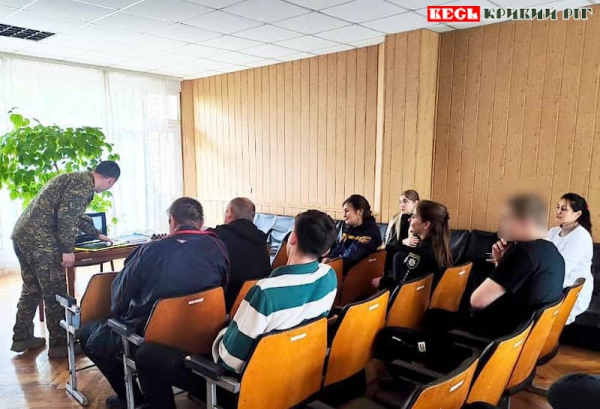 Відвідини психологами поліції поранених в лікарні в Кривому Розі