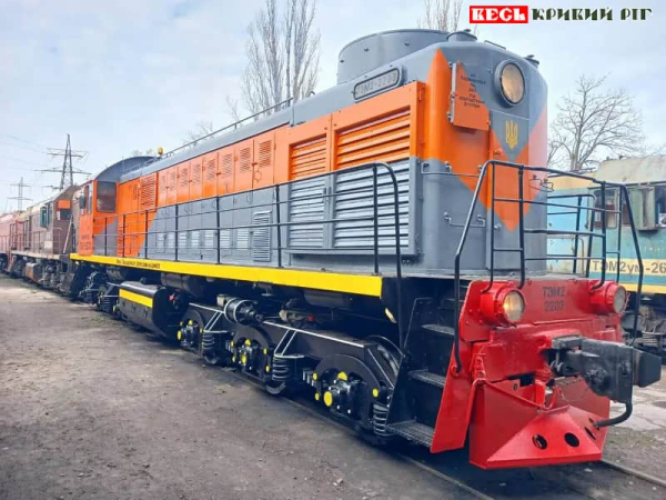 Відремонтований капітально локомотив ТЕМ2-2203 на АрселорМітал Кривий Ріг