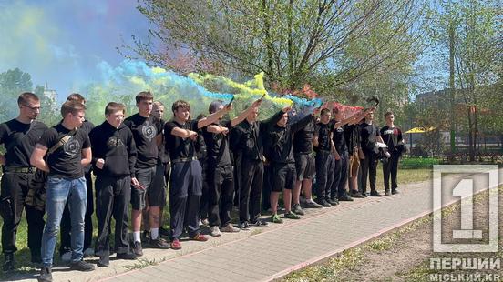 В пам'ять про нього ніколи не похиляться її квіти: у Кривому Розі висадили алею черешень на честь Героя Сергія Кандиби, який загинув у Маріуполі2