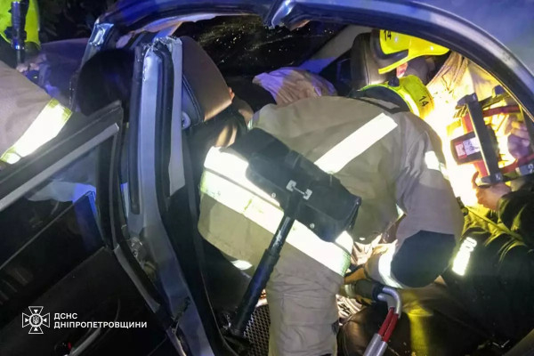 Вчора пізно увечері у Кривому Розі сталася ДТП, в якій постраждали шестеро людей1