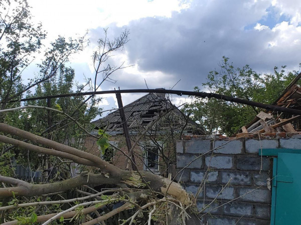 Вночі ворог атакував Дніпропетровщину шахедами, збито 5 з них, у Криворізькому районі окупанти обстрілами понівечили інфраструктуру0