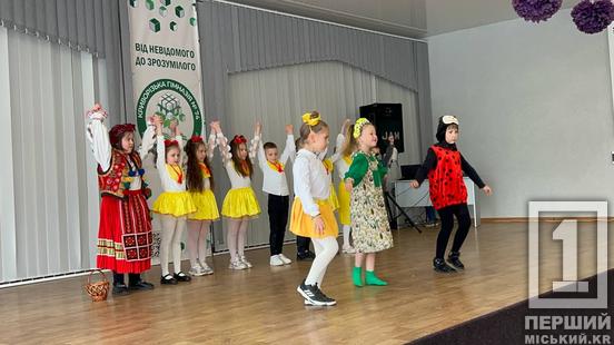 Вони об’єднують незламних: у КГ №74 відсвяткували День вишиванки та вшанували українську пісню3