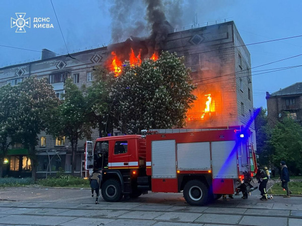 З вечора і протягом ночі тривала комбінована атака ворога по містах України, є загиблі і поранені люди7