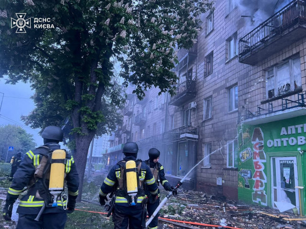 З вечора і протягом ночі тривала комбінована атака ворога по містах України, є загиблі і поранені люди8