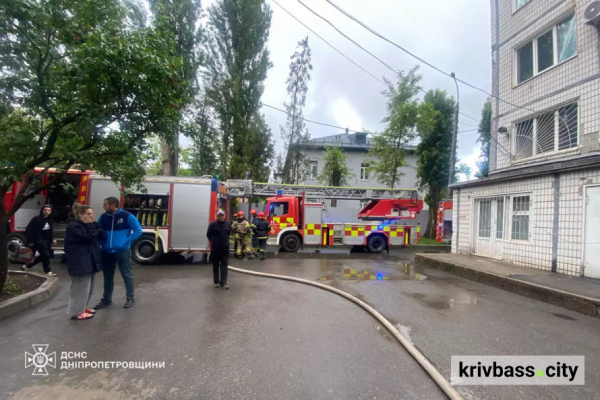 Загинув містянин: вранці у Кривому Розі гасили пожежу в інфекційній лікарні1