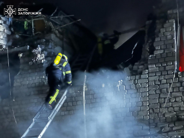 Запоріжжя під атакою: росіяни накрили місто дронами, десятки постраждалих5