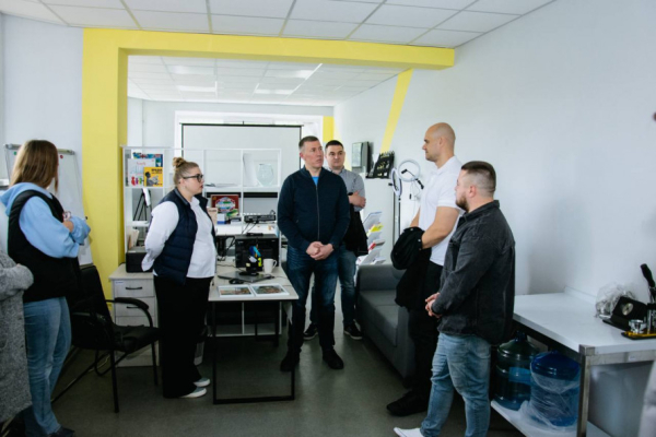 3D друк, робототехніка та програмування: у громаді Криворіжжя відкрили DIY-лабораторію для школярів1