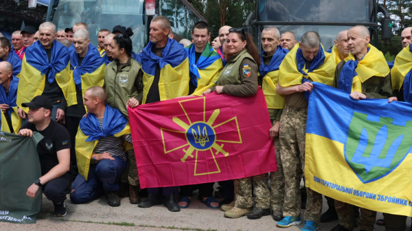 До України з росіського полону повернули чергову групу важкохворих, тяжкопоранених та молоді13