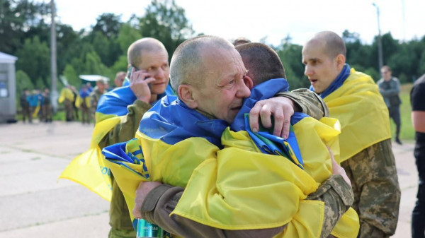 Додому з російського полону повернулися 5 мешканців Дніпропетровщини0