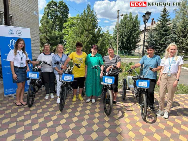 Електробайки отримали соцпрацівники Новопільської сільради Криворізького р-ну