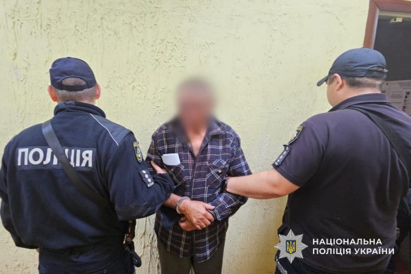 На Дніпропетровщині чоловік  жбурнув гранату на вулиці: загинула жінка, ще четверо людей поранені  0