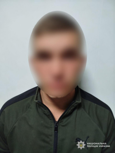 На Дніпропетровщині чоловік відкрив вогонь з пістолету у громадському місці0