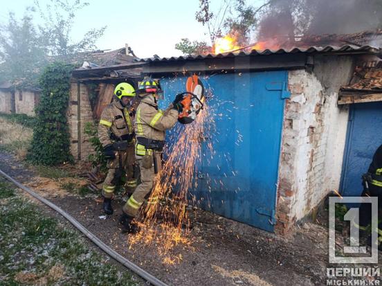 На Прудах у Кривому Розі у вогні був майже десяток будівель2