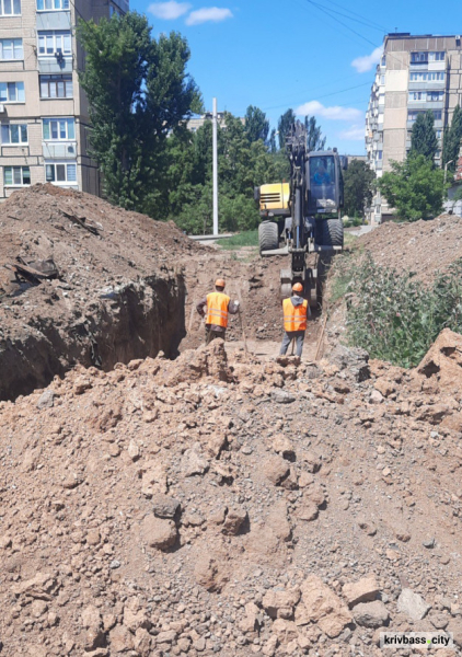 На старті опалювального сезону: у Кривому Розі оновлюють труби і посилюють команду тепловиків1