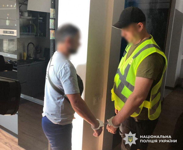 Нацполіція викрила злочинну організацію, через дії якої без гарячої води залишилася половина Кривого Рогу5