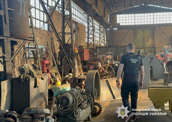 Нацполіція викрила злочинну організацію, через дії якої без гарячої води залишилася половина Кривого Рогу7