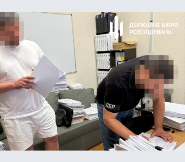 Незаконно отримувала гроші і позитивний імідж: на Дніпропетрвщині депутатка облради фіктивно служила в ЗСУ завдяки сприянню групи відповідальних осіб  1