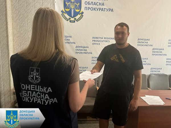 Незаконно вивозив чоловіків за кордон за 9000 доларів: на Дніпропетровщині затримано підозрюваного2