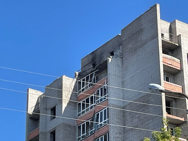 Нікопольщина знову під вогнем: є постраждала, пошкоджено будівлі та інфраструктуру5