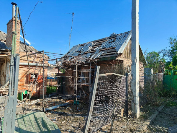 Нікопольщина знову під вогнем: є постраждала, пошкоджено будівлі та інфраструктуру6
