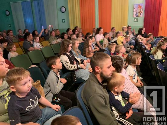 Праця людину годує, а лінь марнує: Криворізький театр ляльок показав виставу «Колосок»2