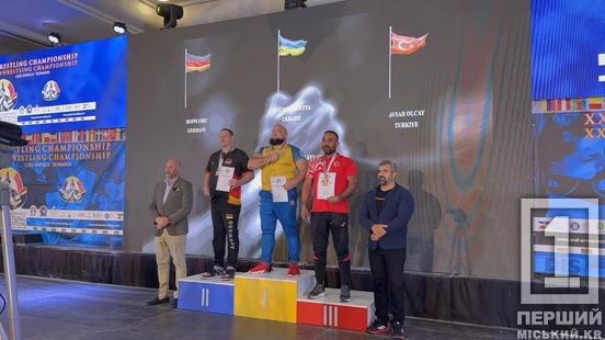 Сильний характер та залізна воля: криворізький захисник Микита Климов привіз дві золоті медалі з Чемпіонату Європи1