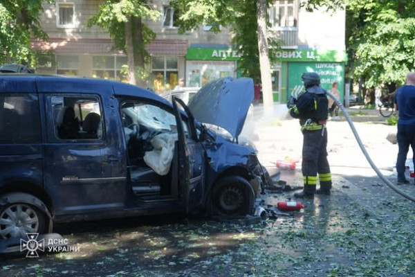 Сьогодні вдень росіяни обстріляли місто Суми:  загинули 3  людей, 16 поранені2
