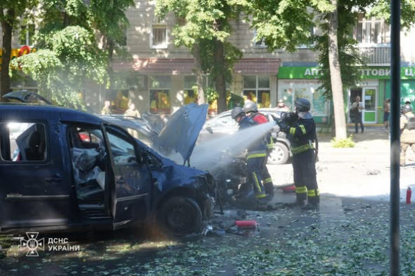 Сьогодні вдень росіяни обстріляли місто Суми:  загинули 3  людей, 16 поранені1