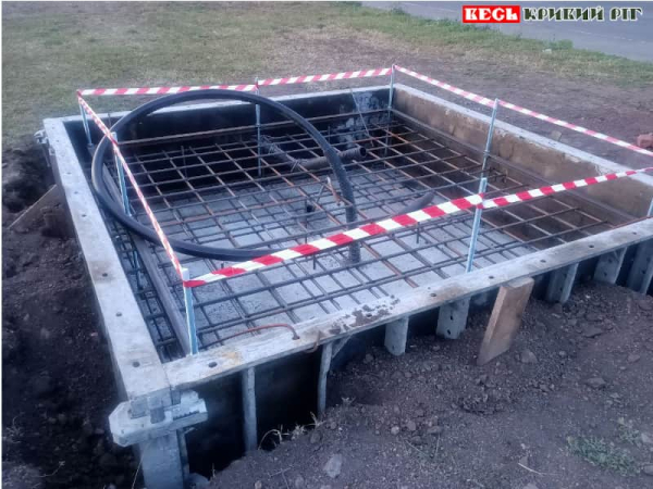 Бетонний фундамент залито під Куб пам’яті в Кривому Розі