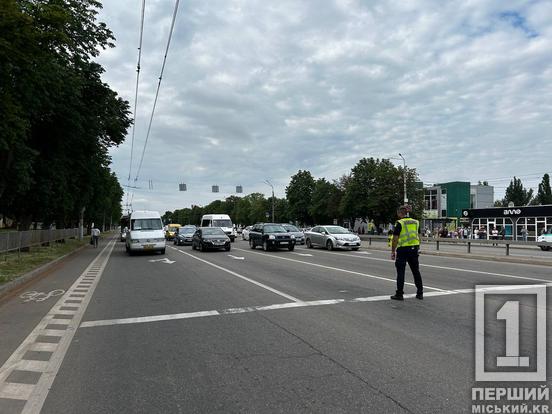 Ставайте голосом тих, хто більше ніколи не заговорить: Кривий Ріг зупинився у хвилину мовчання1
