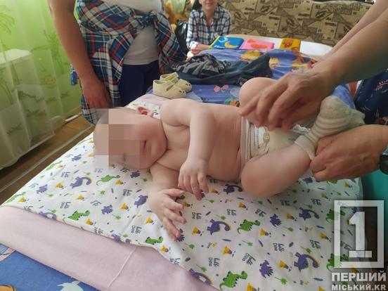 У Кривому Розі дві маленьких крихітки зростатимуть у новій родині1