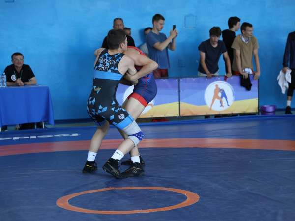 У Кривому Розі провели Відкритий чемпіонат з греко-римської боротьби для юніорів та молоді6