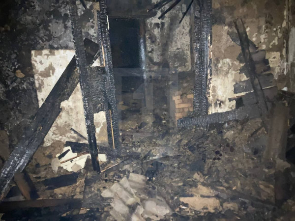 У Кривому Розі вщент згорів приватний одноповерховий будинок1