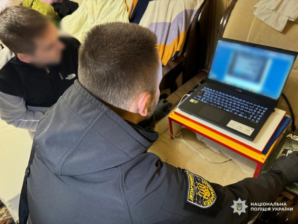 Уродженець рф з кримінальним минулим і його спільники ошукали матір загиблого воїна на один млн грн5