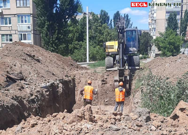 Магістральний теплопровід оновлюють на мкрн. 7-й Зарічний в Кривому Розі