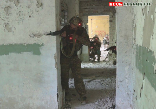В Кривому Розі лазерний симулятор допомагає відпрацювати тактику міського бою