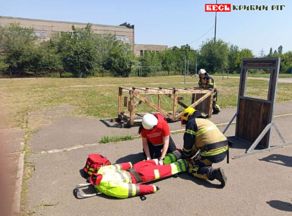Спільні навчання ДСНС та Червоного Хреста в Кривому Розі