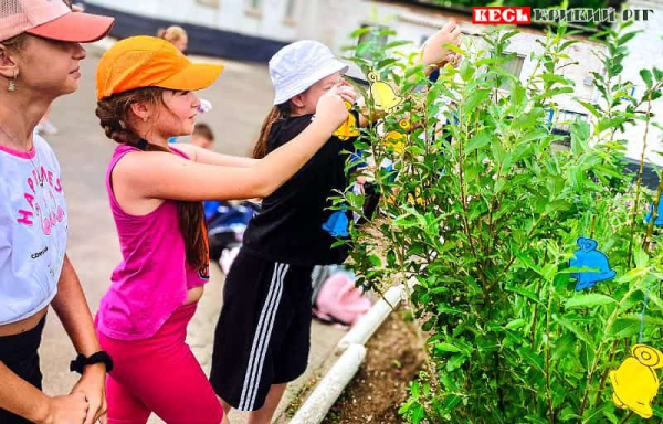 Паперові дзвіночки виготовили учні Криворізького ліцею «Джерело»