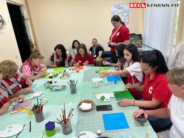 Афірмації на зустрічі з данцями створювали волонтери Червоного Хреста в Кривому Розі