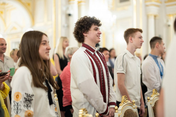 В Україні нагородили юних патріотів президентською відзнакою 