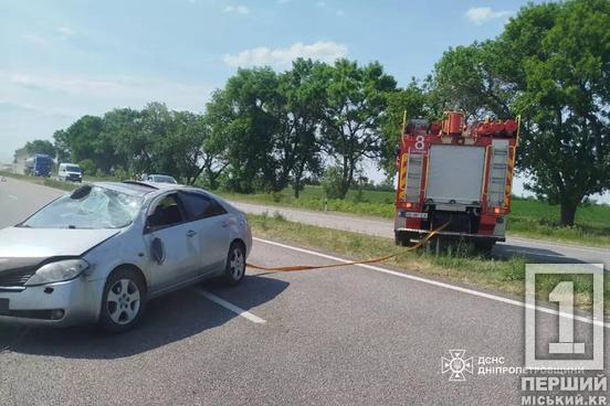 Вантажівка перекинулась та закрила дві смуги: на трасі Дніпро – Кривий Ріг вдарилися DAF та Nissan2
