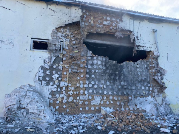 Від пізнього вечора і до ранку російські окупанти продовжували бити по Нікопольщині безпілотниками та з артилерії0