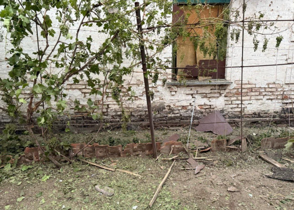 Від вечора російські окупанти не припиняли атакувати Нікопольщину4
