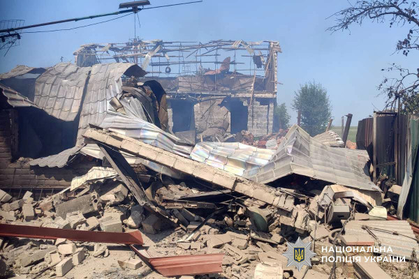 Внаслідок російських обстрілів Донеччини  2 - ві людини  загинули, ще 9 - тьох – поранено5