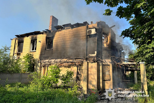 Внаслідок російських обстрілів Донеччини  2 - ві людини  загинули, ще 9 - тьох – поранено4