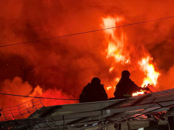 Вночі ворог атакував з повітря Одесу, бив по пологовому будинку і житловому сектору, є загибла людина і постраждалі3
