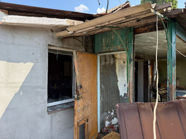 Ворог атакував Нікопольщину майже 30 разів за день: є загиблий, постраждалі та руйнування0