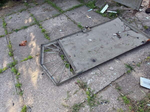 Ворог атакував Нікопольщину та Синельниківський район FPV-дронами: є руйнування, жертв немає1